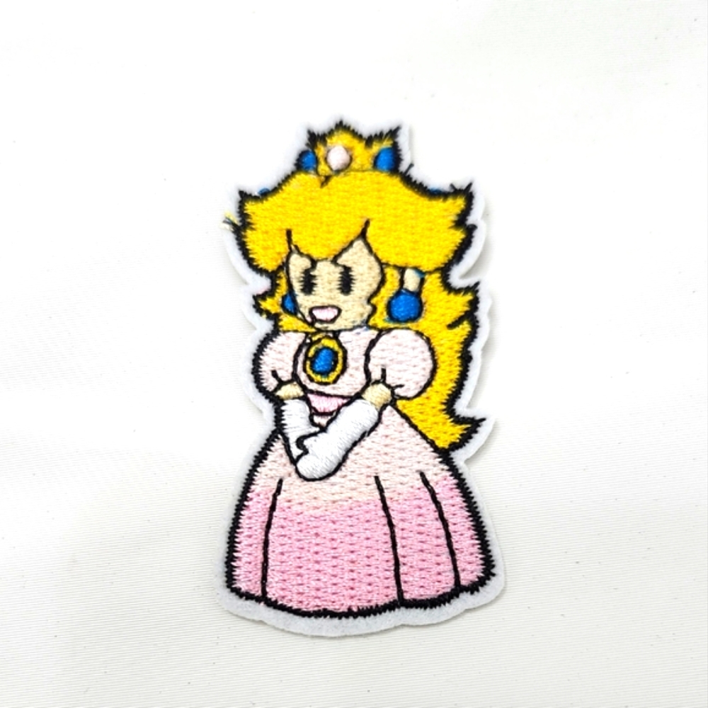Super Mario Bros. Princess Peaches. embroidered Iron on patch. New